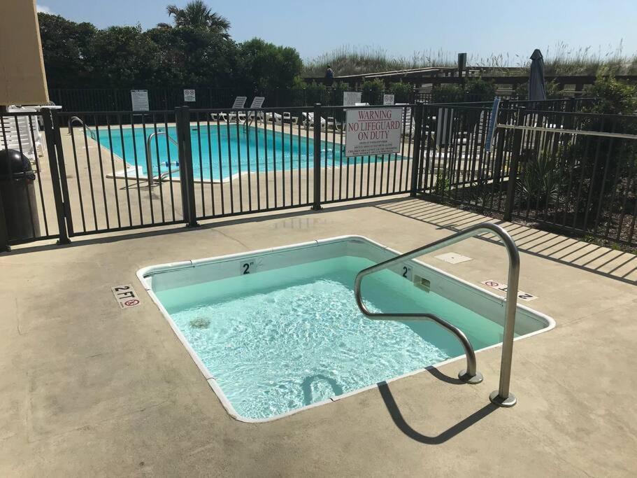 캐롤라이나비치 Oceanfront * Pool * Elevator * Boardwalk 아파트 외부 사진